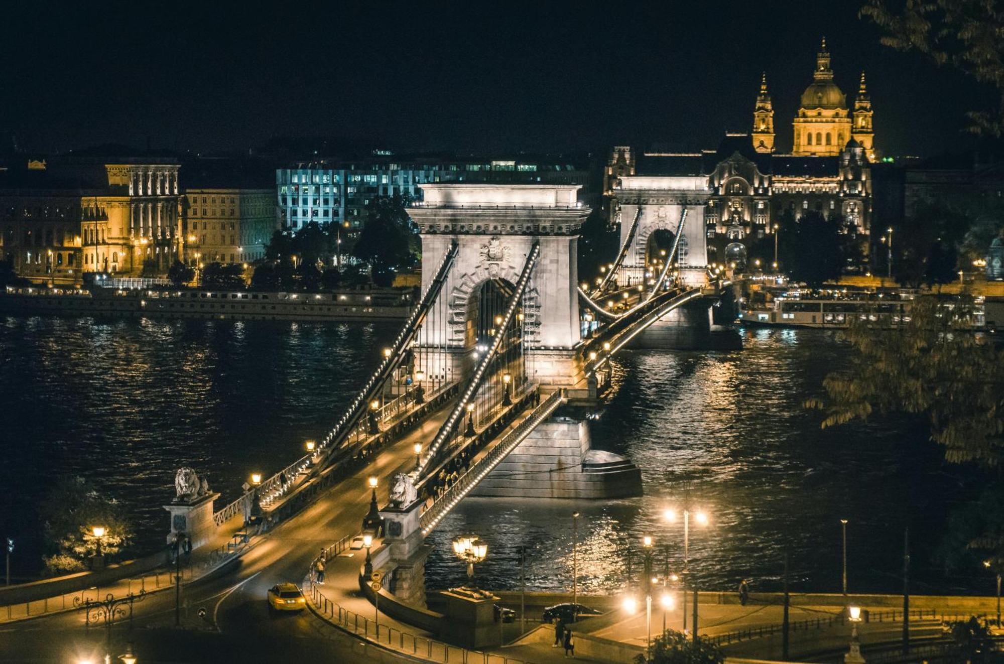 E44 - Erzsebet Boulevard - Location By Bqa *